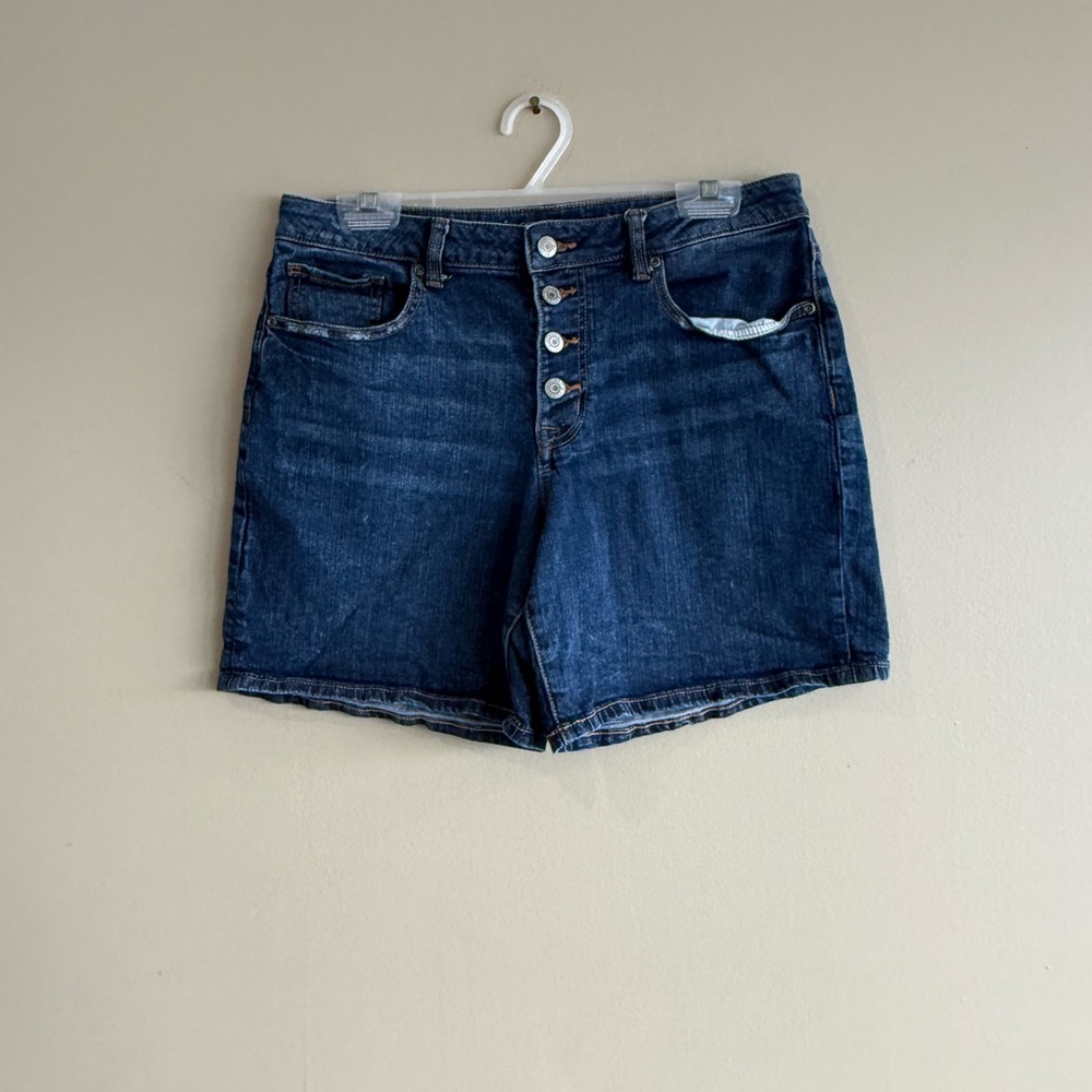 Maurices Blue Jean Shorts Button Fly Mid Rise 12